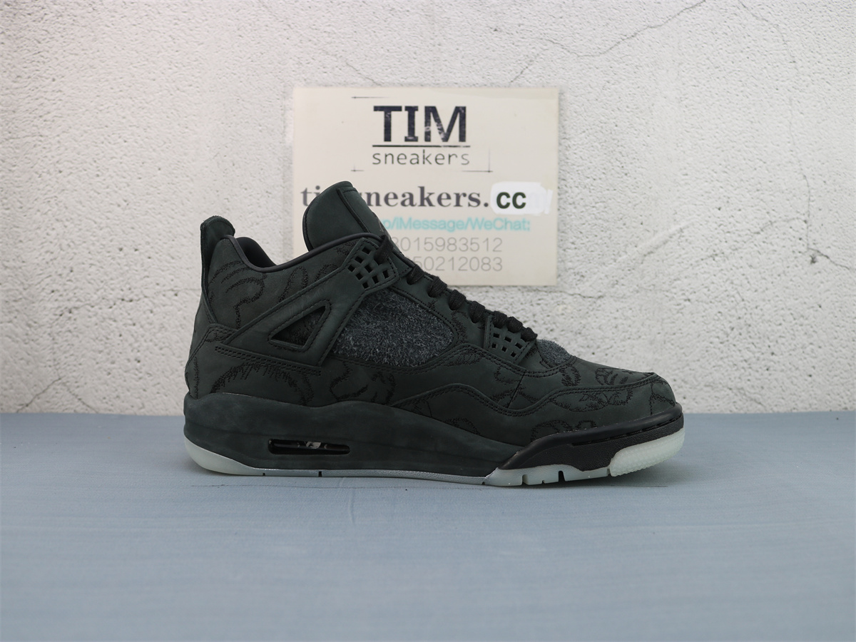 GX Batch Air Jordan 4 Retro Kaws Black 930155-001